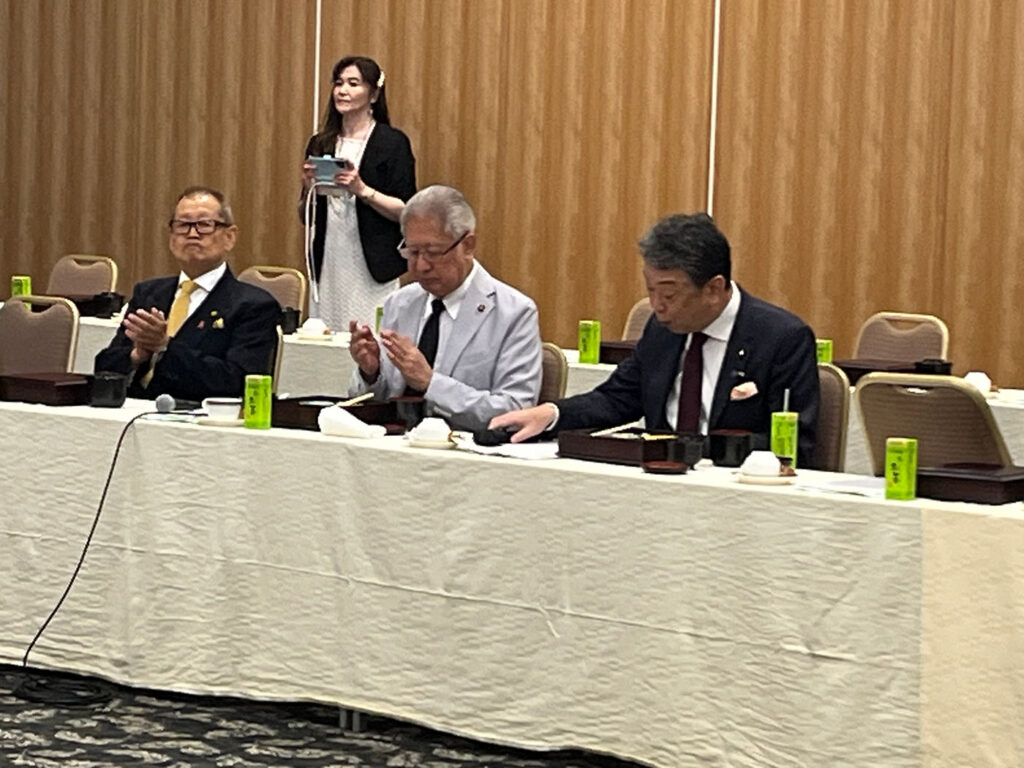 個室ユニットケア推進議員連盟の総会に参加