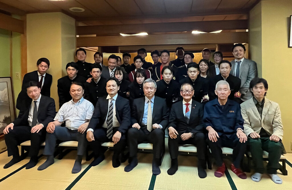 母校、東京医科大学の応援団に新入団員が4名入り歓迎会に参加！